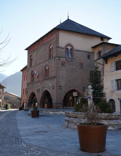 Grande place de Conflans Albertville