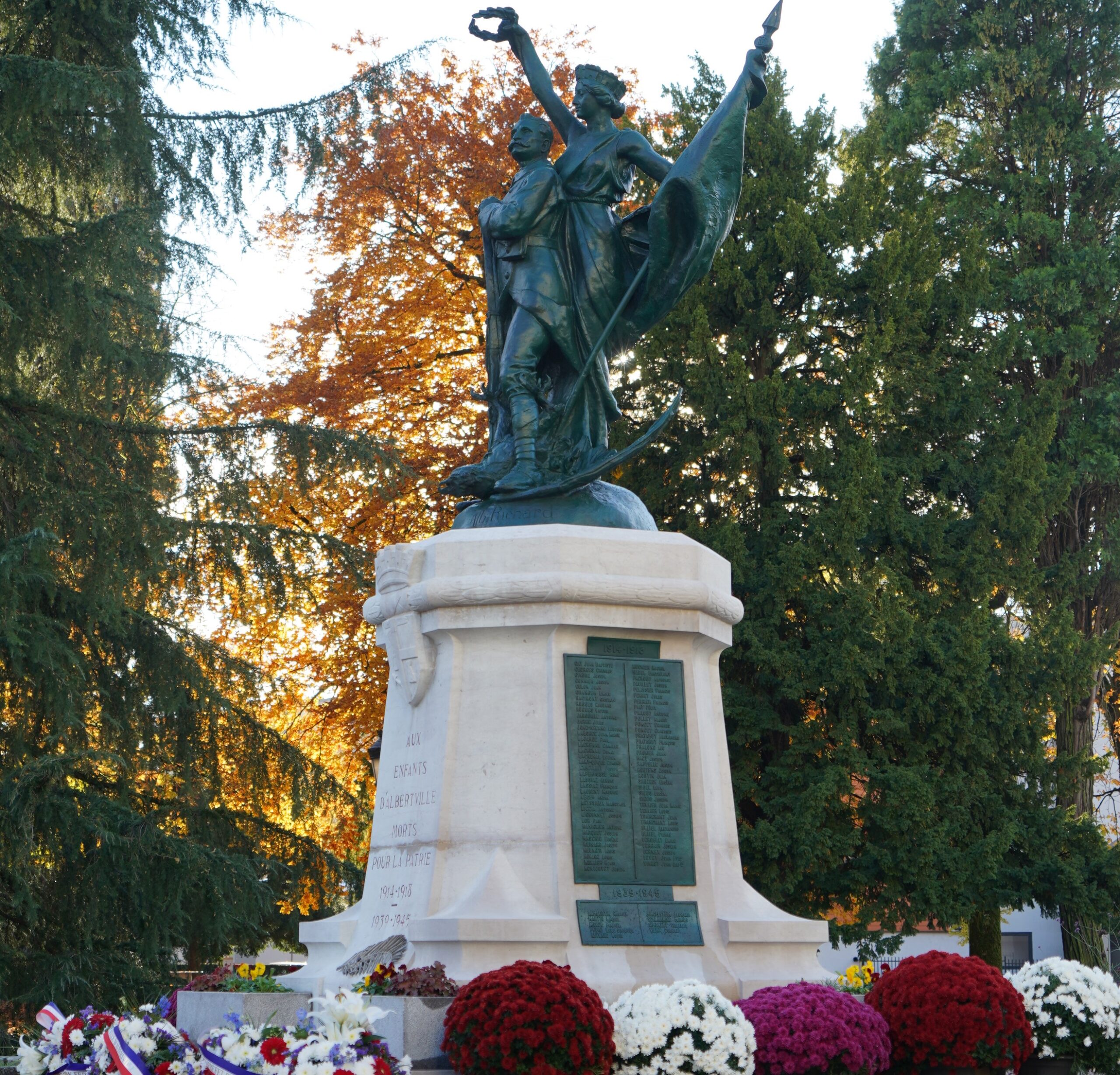 Monument aux morts albertville