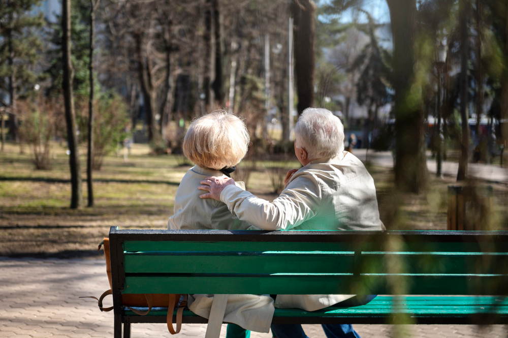 Personnes âgées, banc, nature, activité senior