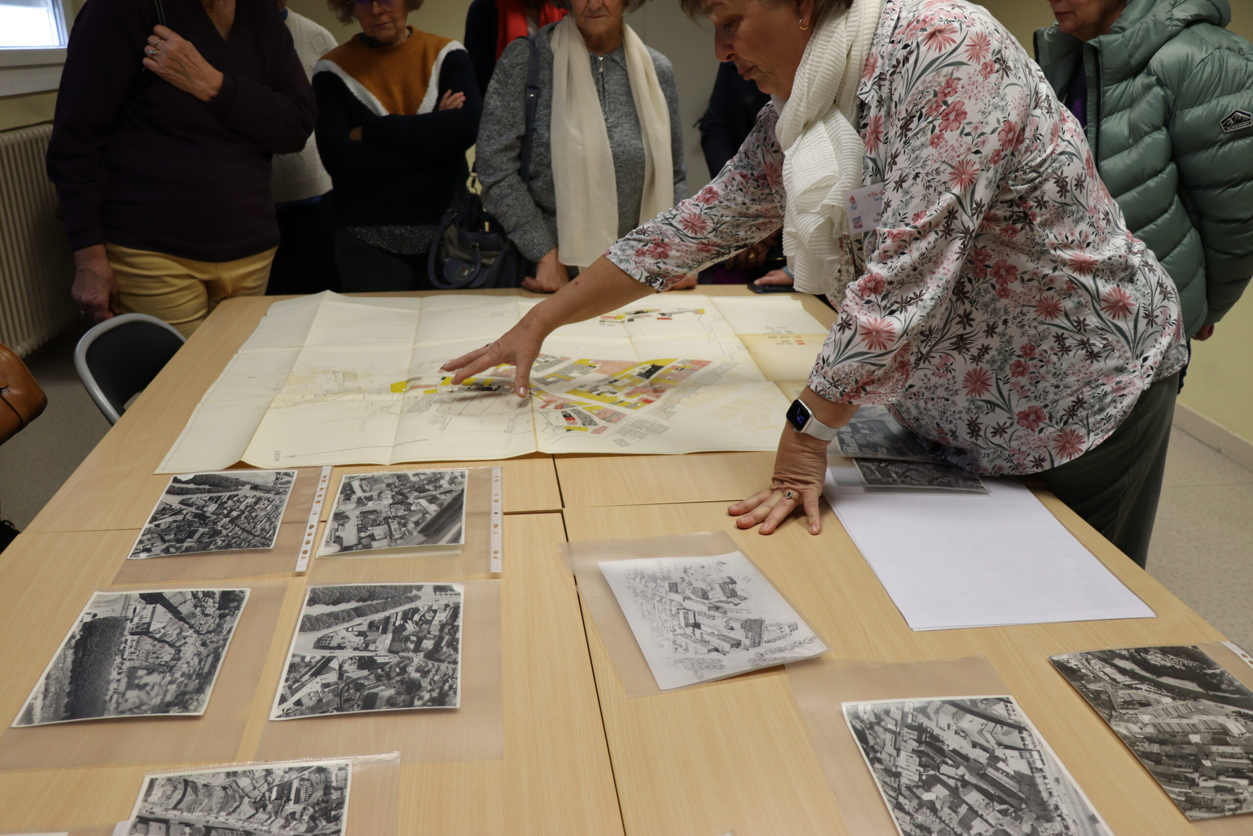 Archives, document, photos